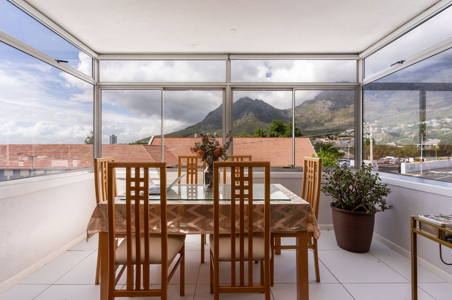 2 Bedroom Property for Sale in Gardens Western Cape